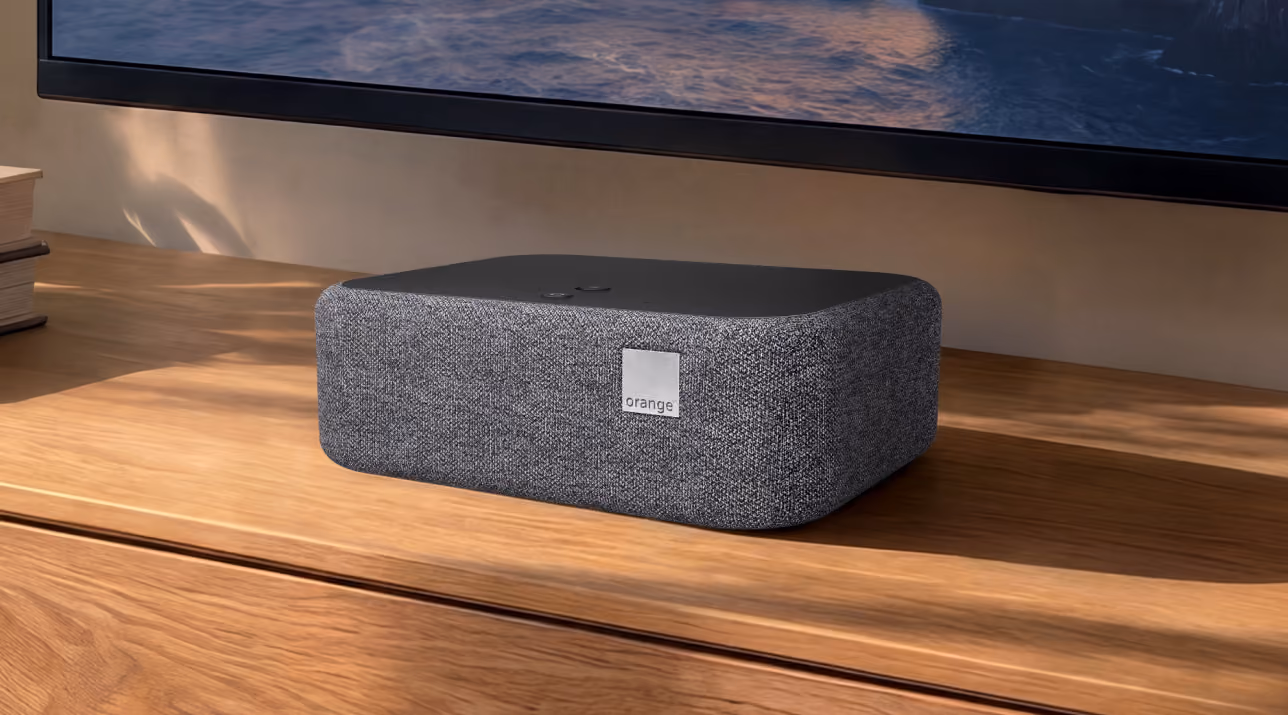 Décodeur Home Cinema Orange Réunion avec haut-parleurs intégrés et son Bang & Olufsen